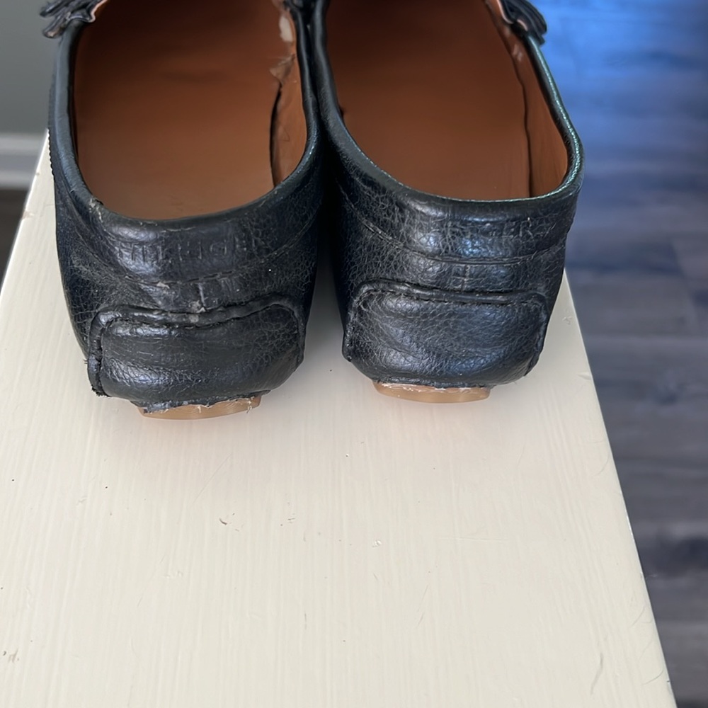 Women’s Tommy Hilfiger Black loafers size 7.5 M - Picture 3 of 7